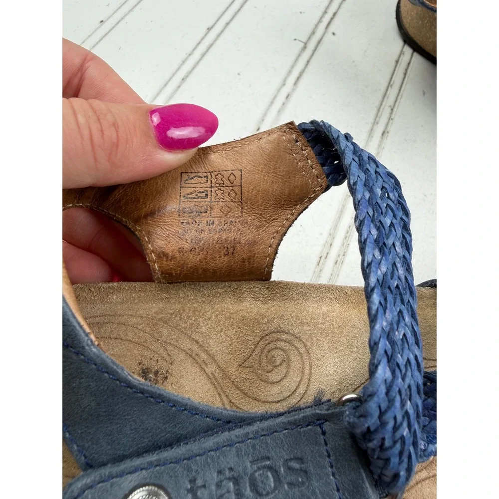 Taos Trulie Navy Leather Strappy Hook & Loop Wedge Sandals Women's Size 37 6-6.5